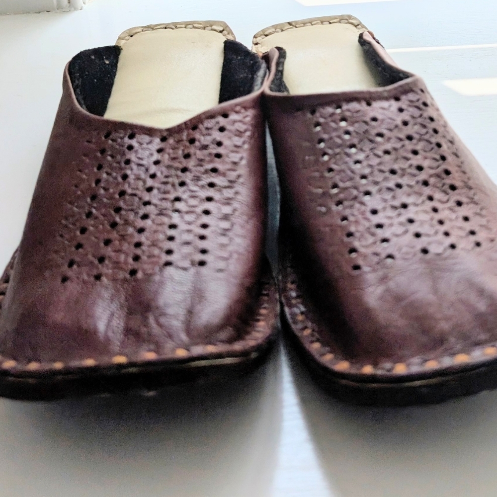 NWOT Men's Camel Leather Slippers